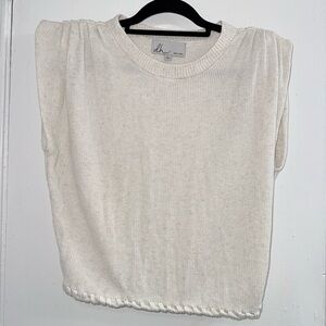 dh New York top size L